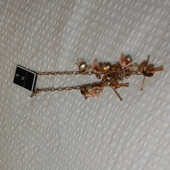 NWT Melanie Lyne Floral Statement Necklace - Picture 7 of 9